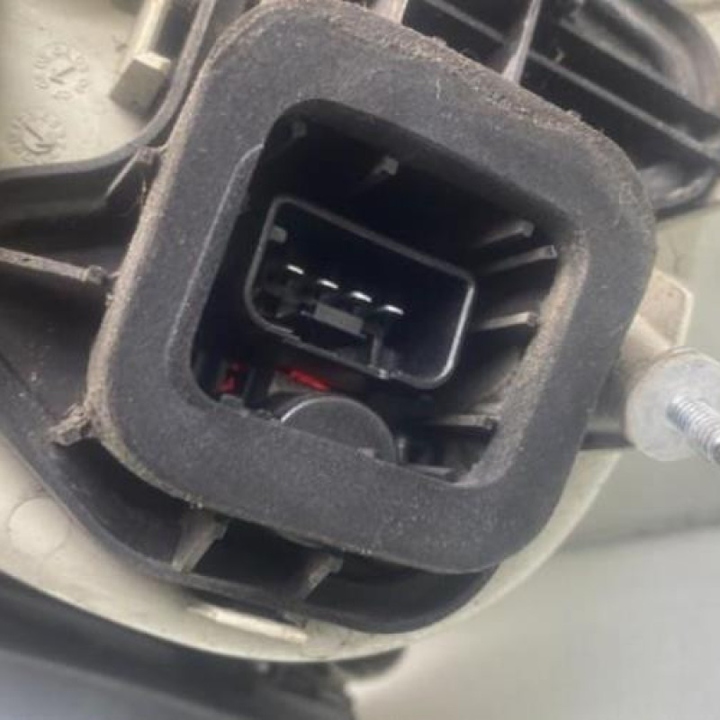 Feu arriere principal gauche (feux) VOLKSWAGEN GOLF 5 Photo n°4
