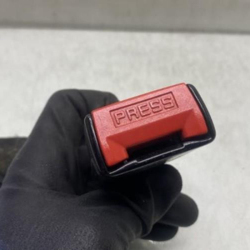 Attache ceinture arriere droit PEUGEOT 306 Photo n°3