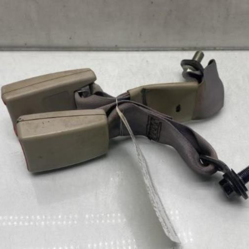 Attache ceinture arriere droit NISSAN CUBE Photo n°1