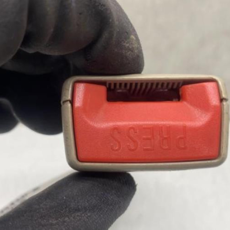 Attache ceinture arriere gauche NISSAN CUBE Photo n°4