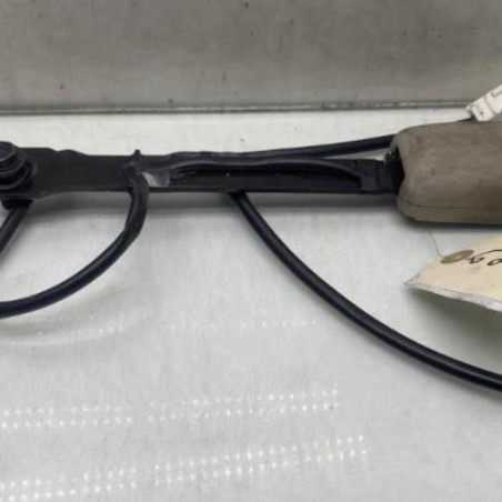 Attache ceinture avant droit NISSAN CUBE Photo n°1
