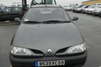Serrure avant droit RENAULT MEGANE 1