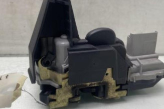 Serrure avant droit PEUGEOT 307