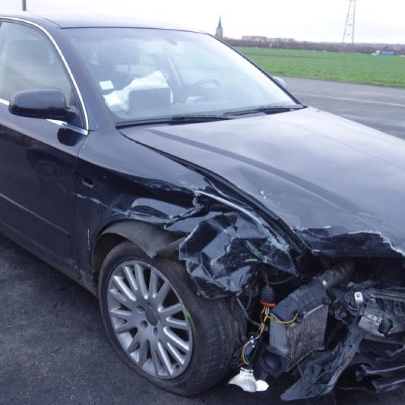 Moteur AUDI A4 2 Photo n°2