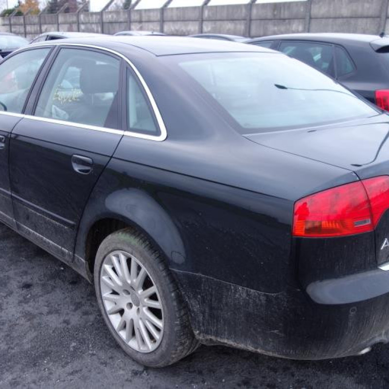Moteur AUDI A4 2 Photo n°4