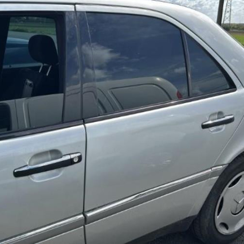 Jante MERCEDES CLASSE C 202 Photo n°8