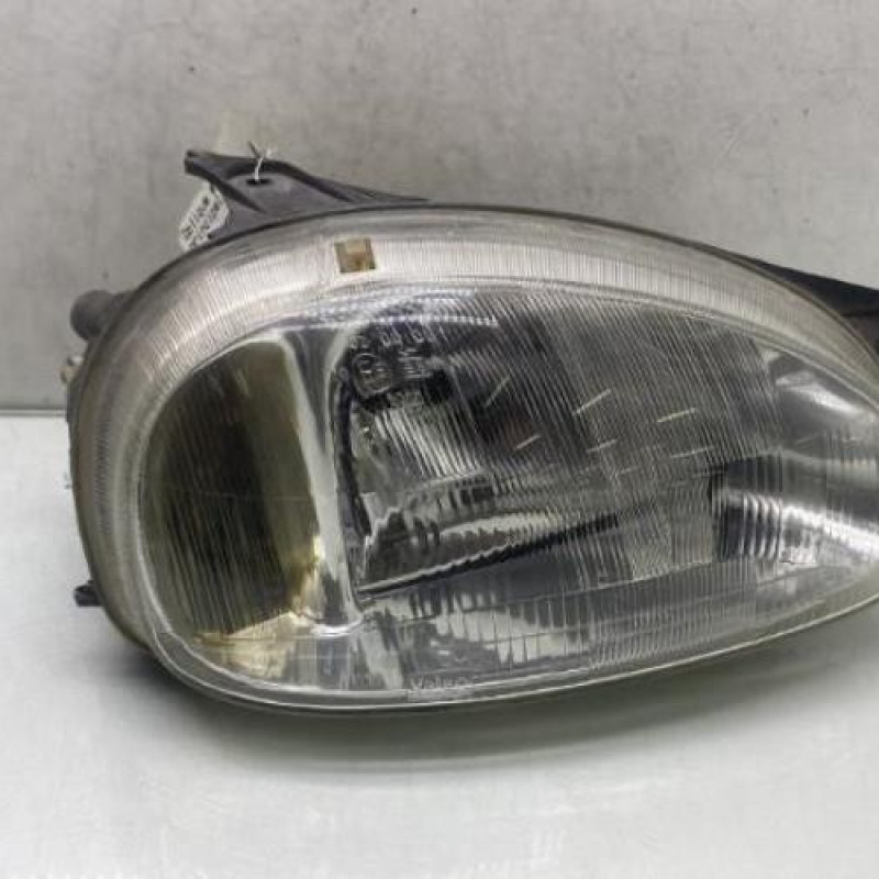 Optique avant principal droit (feux)(phare) OPEL CORSA B Photo n°1
