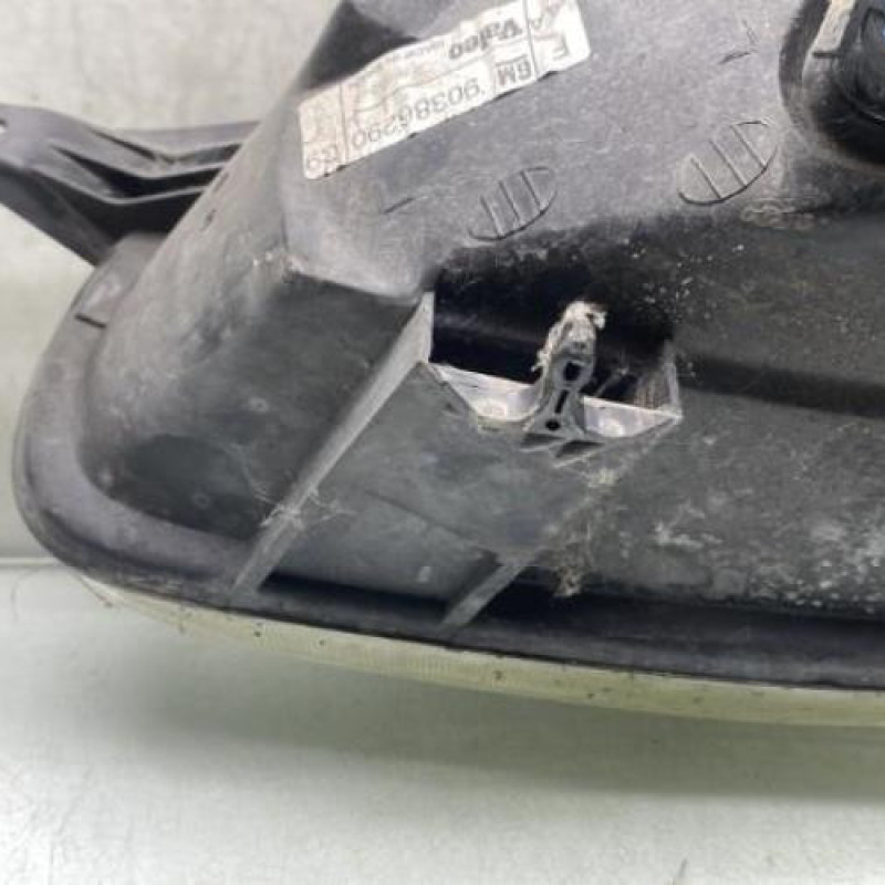 Optique avant principal droit (feux)(phare) OPEL CORSA B Photo n°8