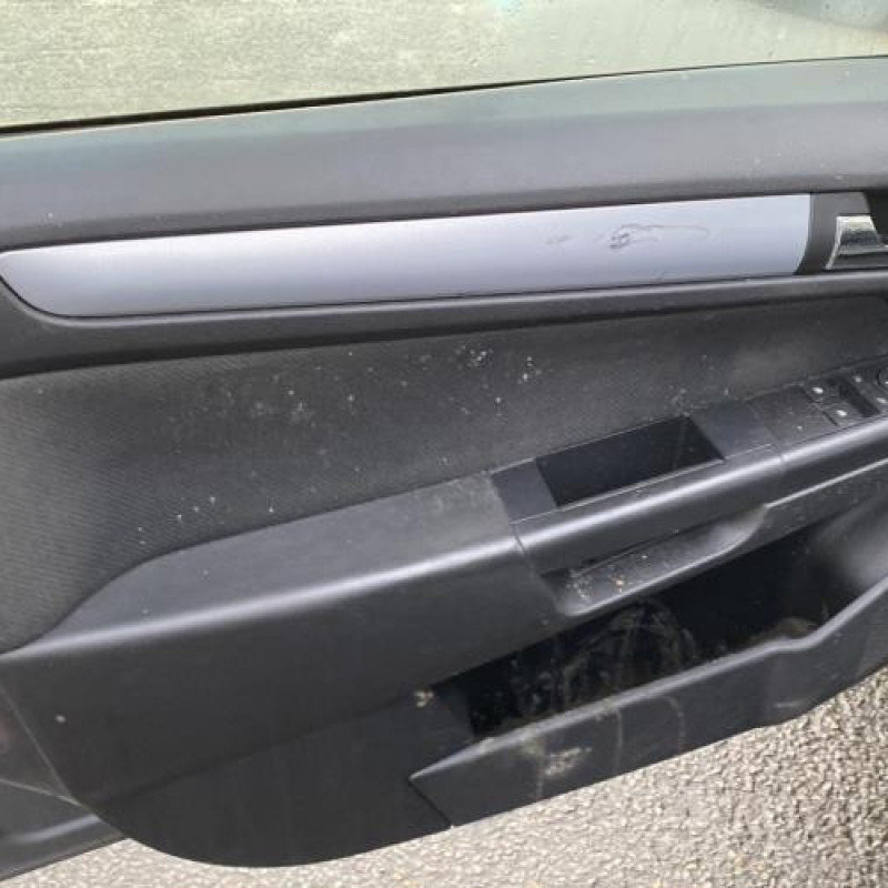 Leve vitre electrique avant gauche OPEL ASTRA H Photo n°16