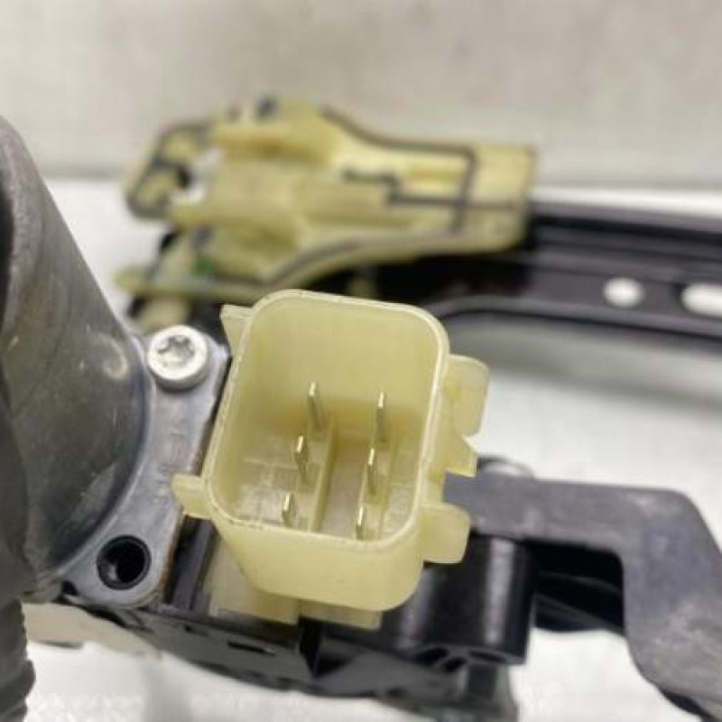 Leve vitre electrique arriere gauche FORD MONDEO 4 Photo n°6