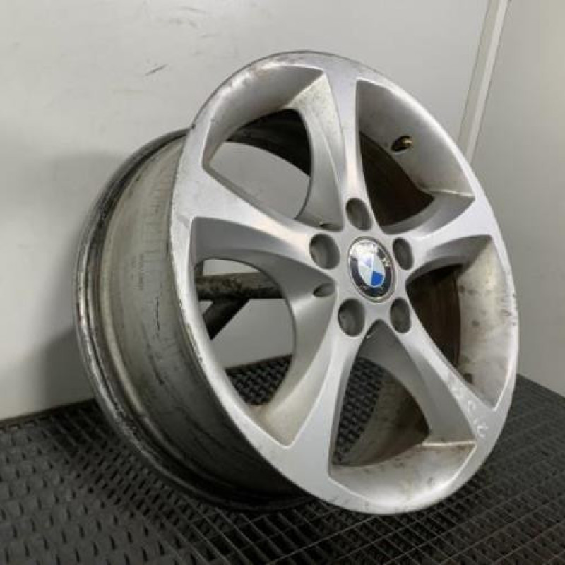 Jante BMW SERIE 1 E81 Photo n°3