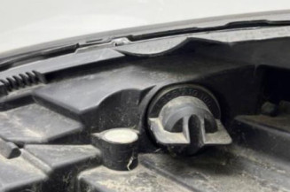 Optique avant principal droit (feux)(phare) MERCEDES CLASSE C 204