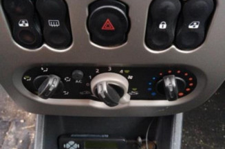 Amortisseur avant droit DACIA SANDERO 1
