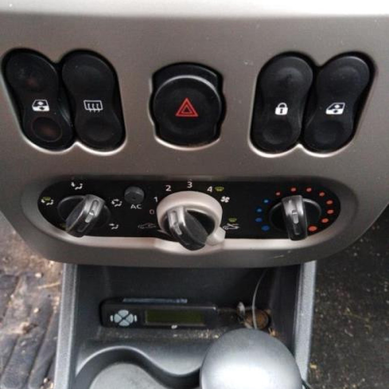 Amortisseur avant droit DACIA SANDERO 1 Photo n°13