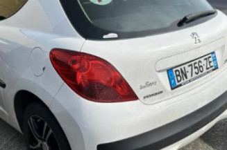 Charniere de capot PEUGEOT 207