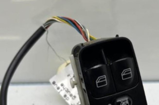 Interrupteur de leve vitre avant gauche MERCEDES CLASSE C 203