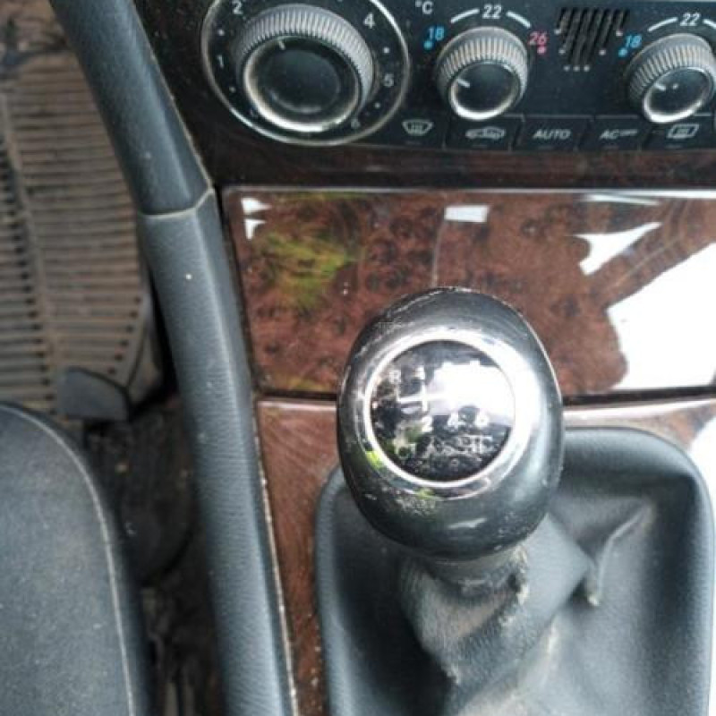 Interrupteur de leve vitre avant gauche MERCEDES CLASSE C 203 Photo n°14