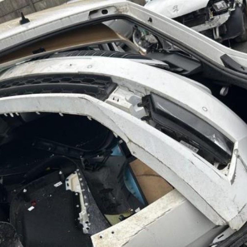 Amortisseur avant droit SKODA OCTAVIA 3 Photo n°8