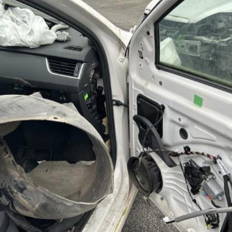Amortisseur avant droit SKODA OCTAVIA 3 Photo n°13