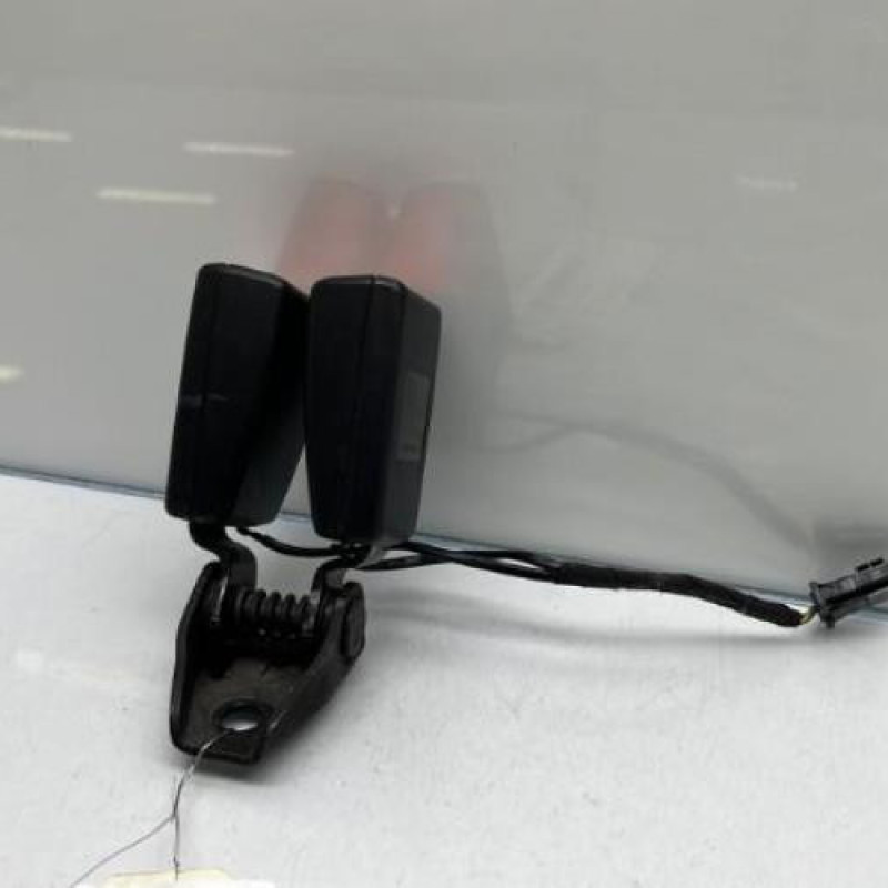 Attache ceinture arriere droit VOLKSWAGEN BEETLE 2 Photo n°1
