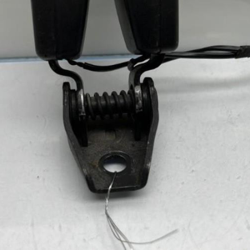 Attache ceinture arriere droit VOLKSWAGEN BEETLE 2 Photo n°2