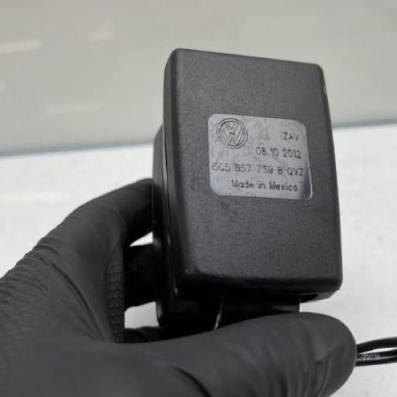 Attache ceinture arriere droit VOLKSWAGEN BEETLE 2 Photo n°6
