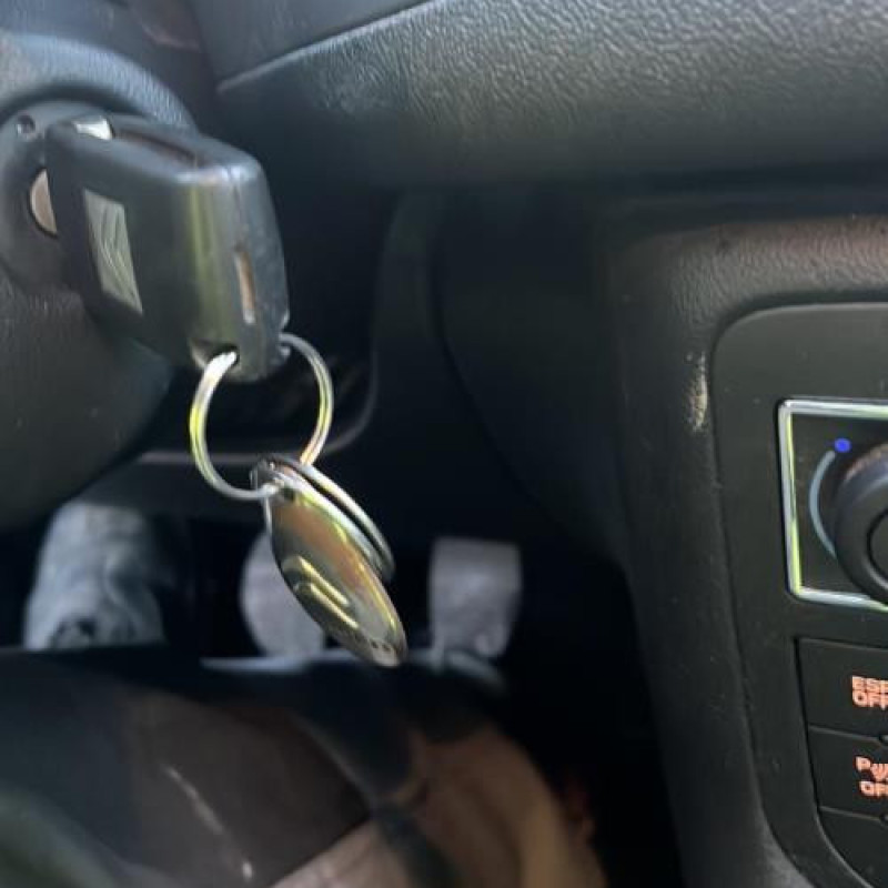 Pretensionneur de ceinture avant droit CITROEN C5 2 Photo n°17