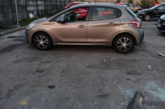 Ceinture arriere gauche PEUGEOT 208 1