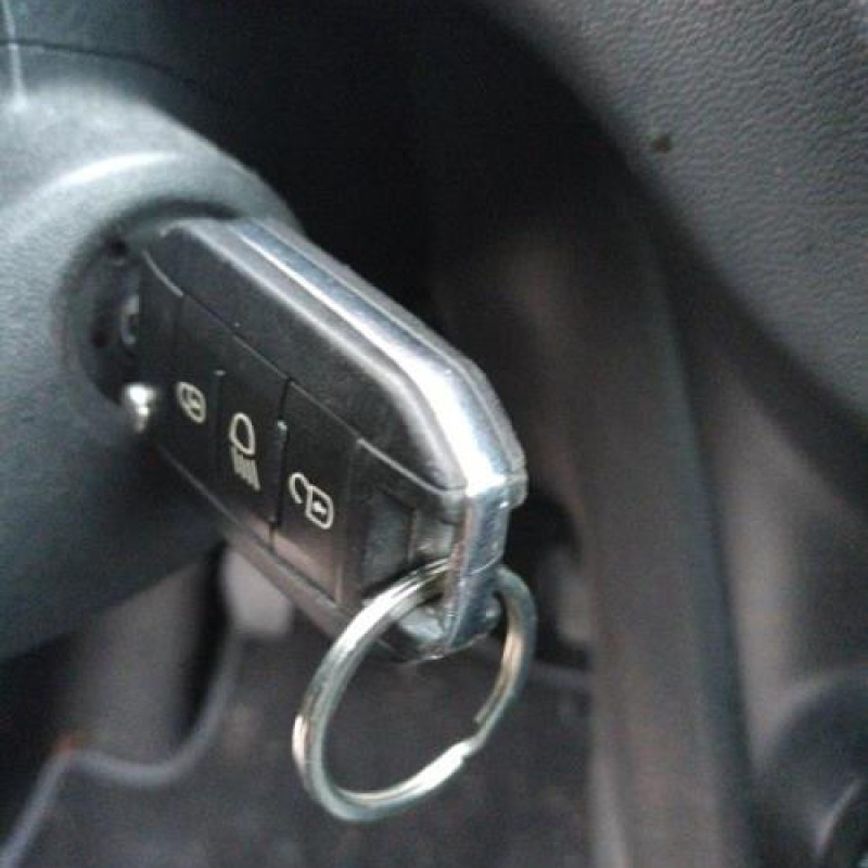 Ceinture arriere gauche PEUGEOT 208 1 Photo n°15