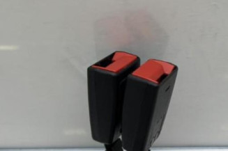 Attache ceinture arriere droit PEUGEOT 308 2 SW
