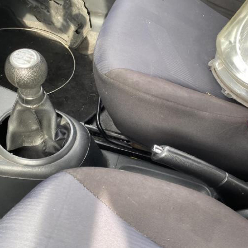 Leve vitre electrique avant droit SUZUKI ALTO 3 Photo n°15