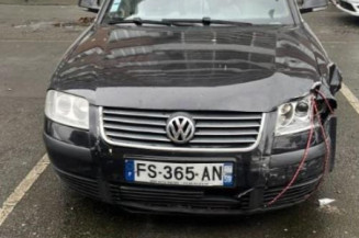 Serrure avant droit VOLKSWAGEN PASSAT 4