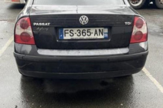 Serrure avant droit VOLKSWAGEN PASSAT 4