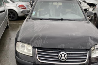 Serrure avant droit VOLKSWAGEN PASSAT 4