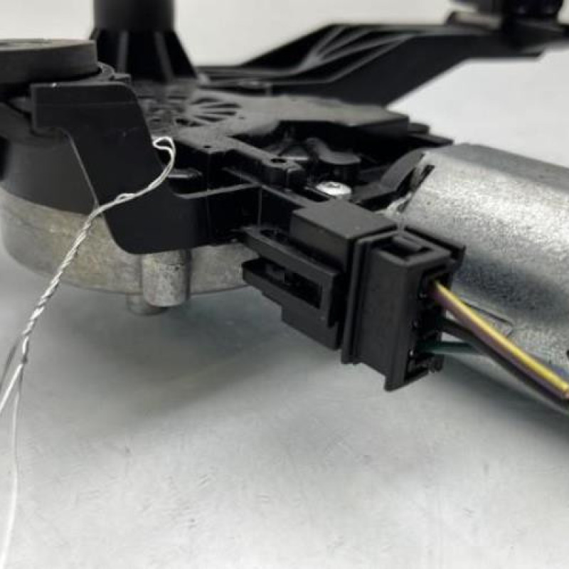 Moteur essuie glace arriere OPEL CORSA E Photo n°5