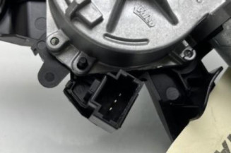 Moteur essuie glace arriere PEUGEOT 2008 1