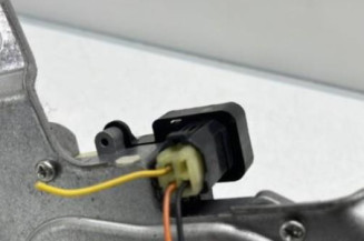 Moteur essuie glace arriere OPEL AGILA B