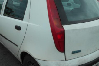 Feu arriere principal droit (feux) FIAT PUNTO 2