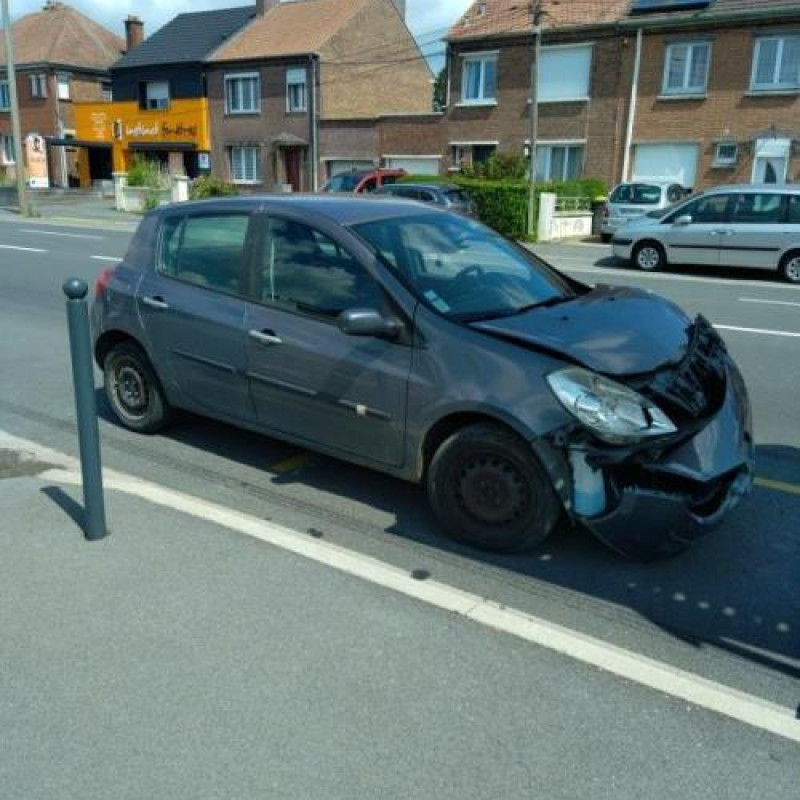 Boitier UCH RENAULT CLIO 3 Photo n°13