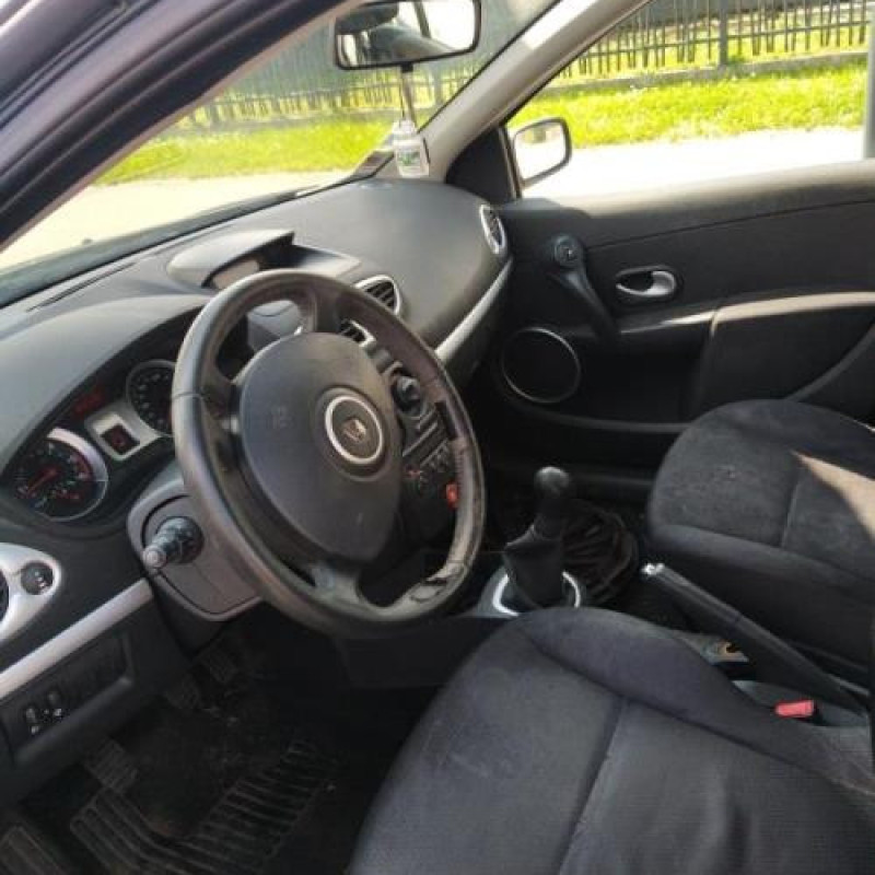 Boitier UCH RENAULT CLIO 3 Photo n°16