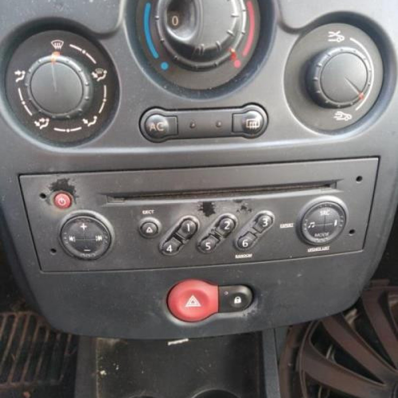 Boitier UCH RENAULT CLIO 3 Photo n°19