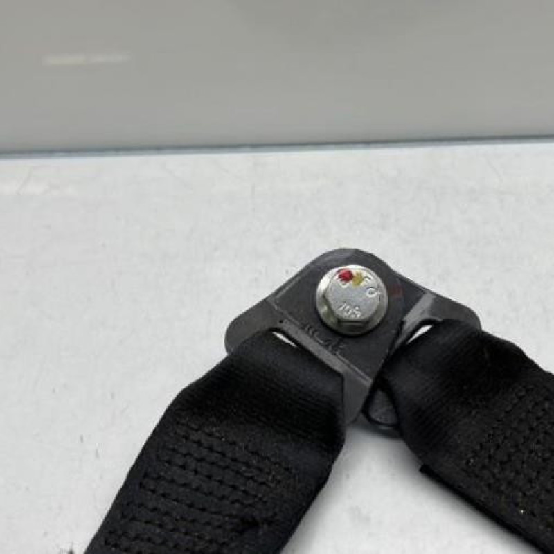 Attache ceinture arriere gauche DACIA SANDERO 1 Photo n°2