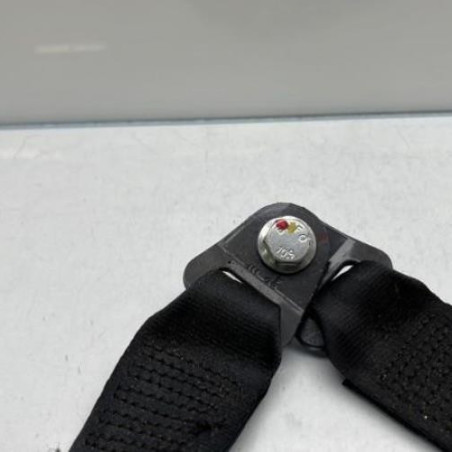 Attache ceinture arriere gauche DACIA SANDERO 1