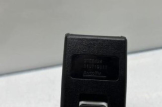 Attache ceinture arriere gauche DACIA SANDERO 1