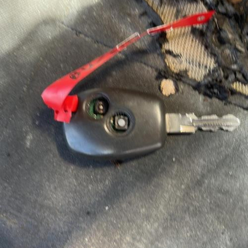 Attache ceinture arriere gauche DACIA SANDERO 1 Photo n°19