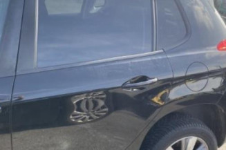 Pretensionneur de ceinture avant droit PEUGEOT 2008 1