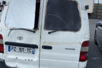 Serrure avant droit TOYOTA HI-ACE 2