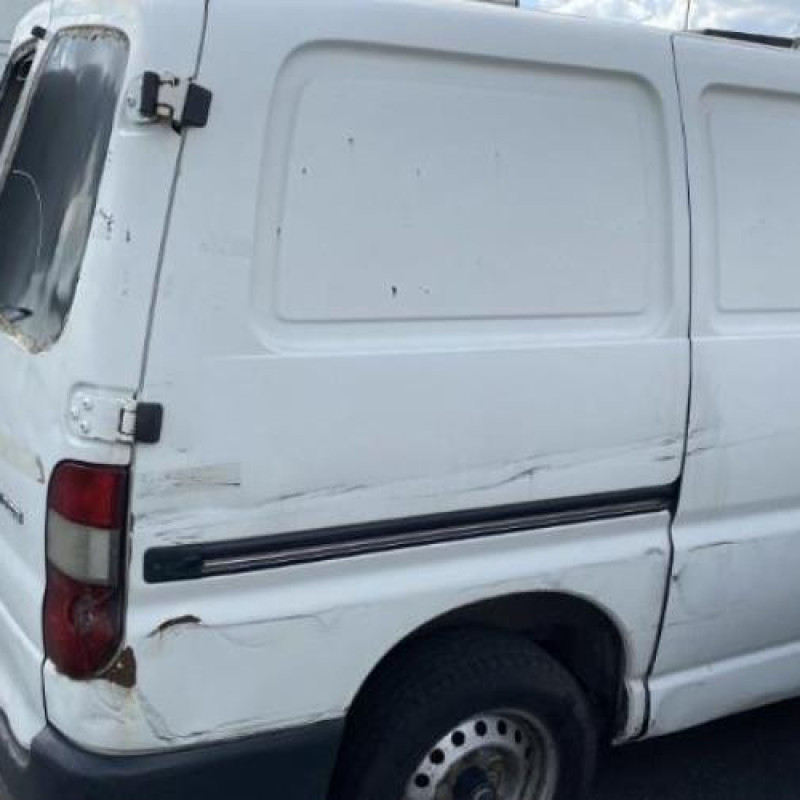 Serrure avant droit TOYOTA HI-ACE 2 Photo n°11