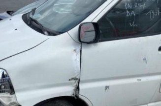 Serrure avant droit TOYOTA HI-ACE 2