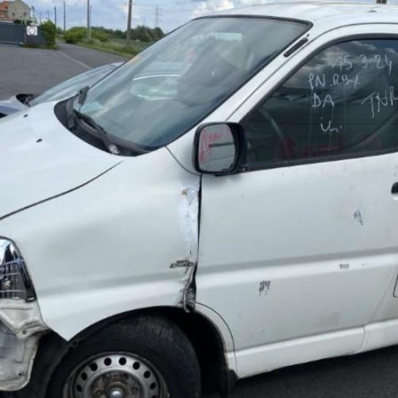 Serrure avant droit TOYOTA HI-ACE 2 Photo n°14
